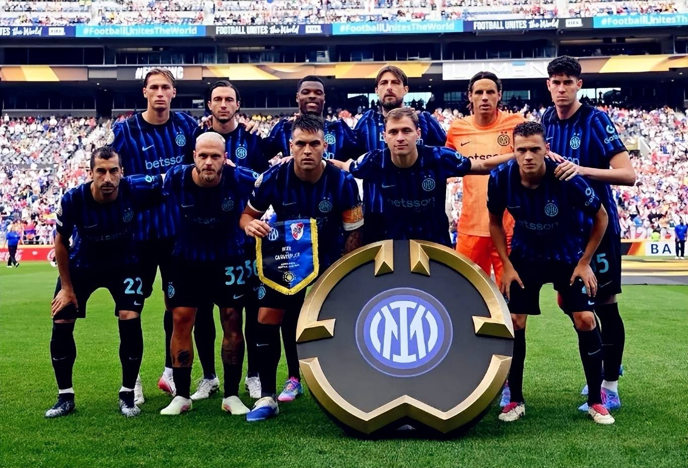 中外奶牛养殖差距多大？看单头奶牛年产奶量，你绝对想不到！