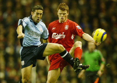 曼联状态起伏 战术调整仍在进行