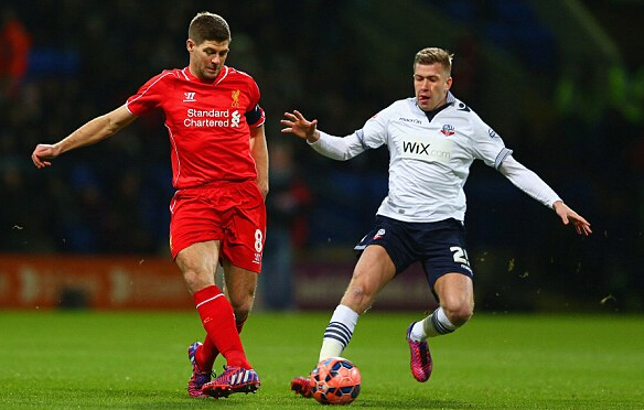 门将出击失误 库利巴利乱战中破门