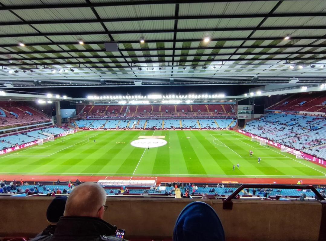 玩家集体破防，《鸣潮》“玩”脱了？