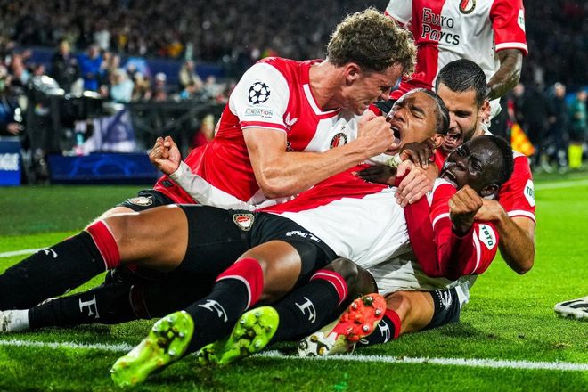 特狮：我没事，早上在巴塞罗那训练，将回吉达加入球队训练营