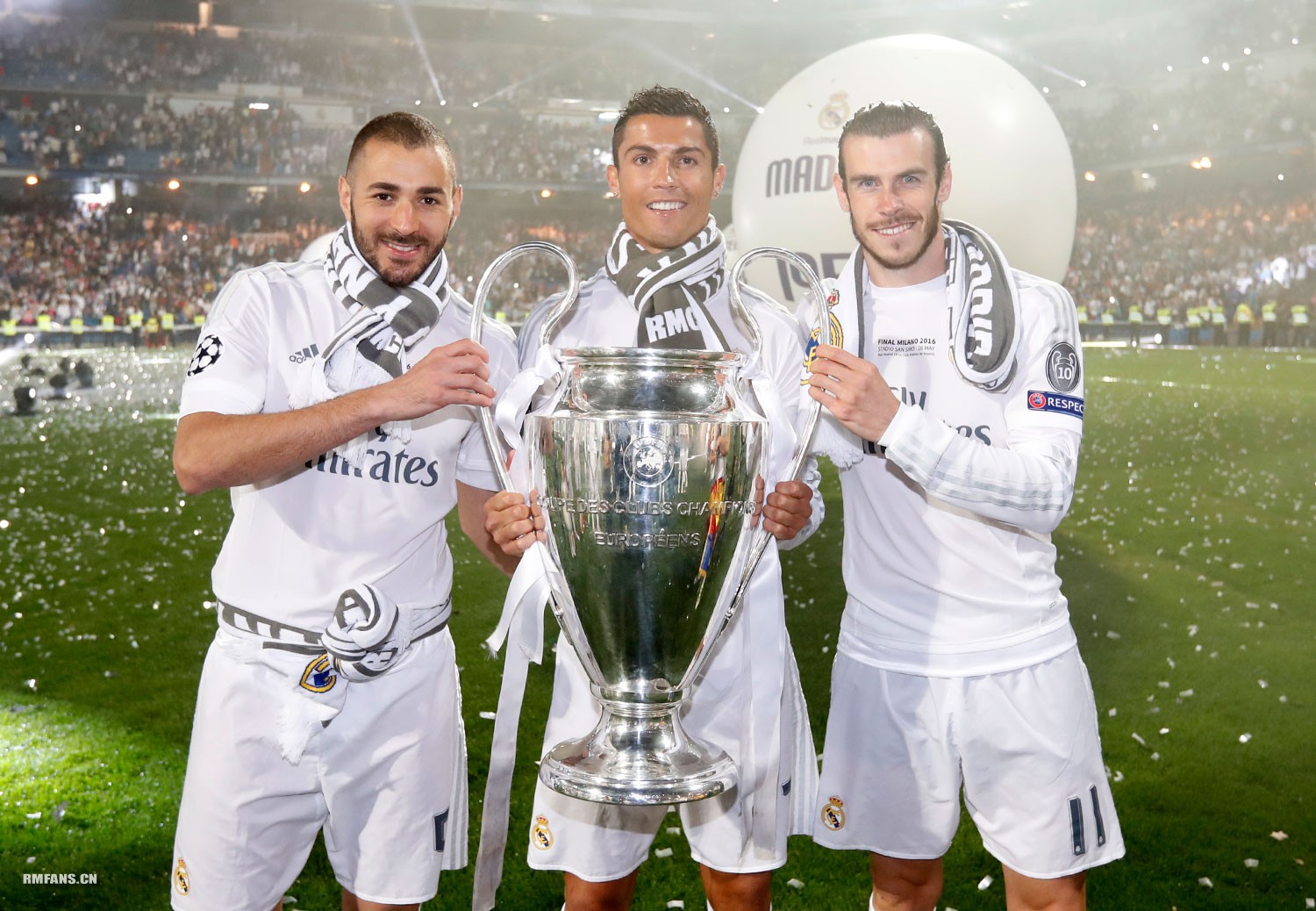 [中超]第30轮：大连英博0-1上海海港 集锦